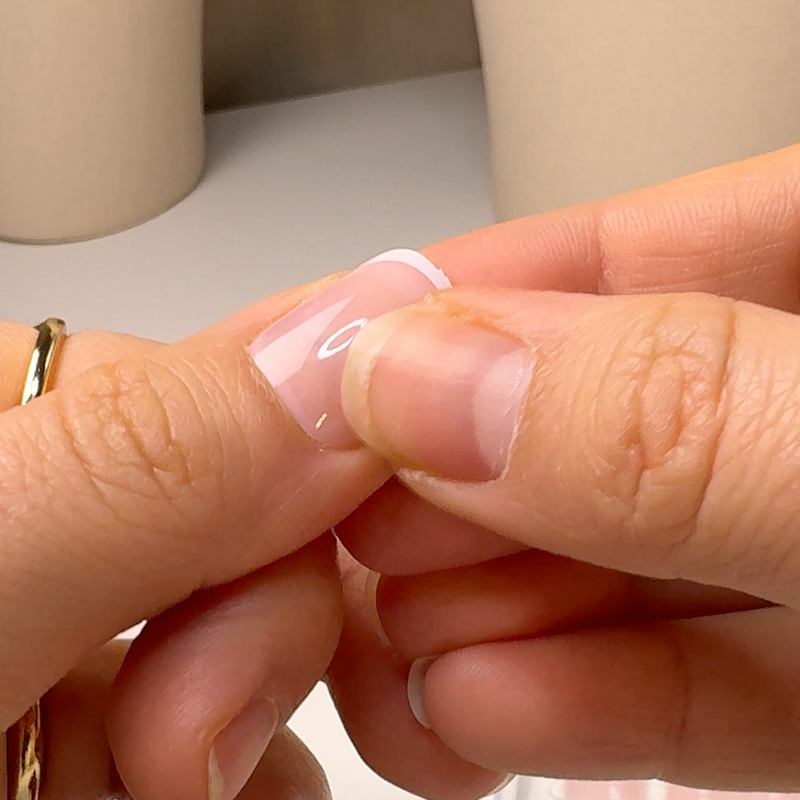 Posez les gel-pads adhésifs